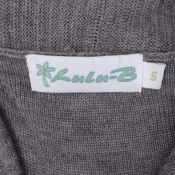 "Lulu B" Cardigan Sweater, size S, thin poly-knit, button less, grey - Picture 2 of 8